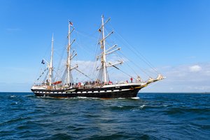 Das Segelschulschiff BELEM steuert Rostock an zur Hanse Sail 2025