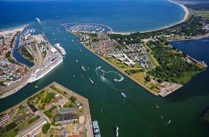 Luftaufnahme von Hohe Düne mit dem Marinestützpunkt