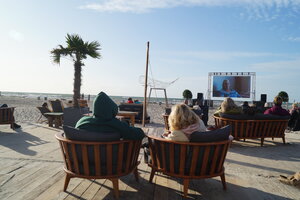 Strandsand-Kino zur Hanse Sail in Warnemünde
